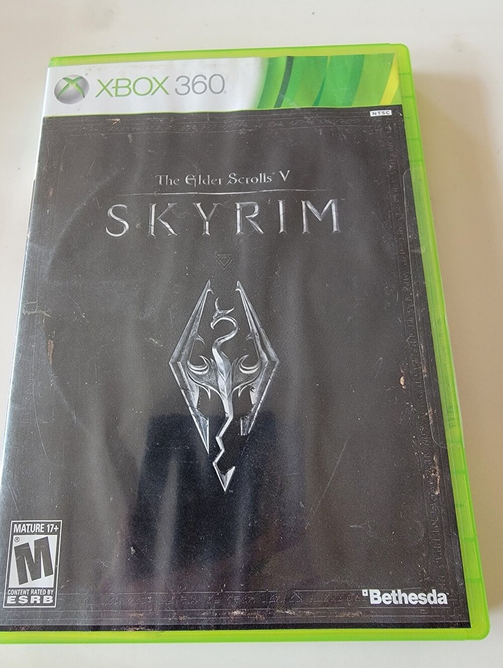 Used XBOX 360 GAME SKYRIM